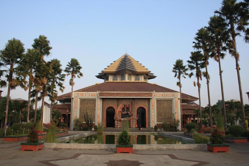 Hotel Orlen Yogyakarta Exterior foto